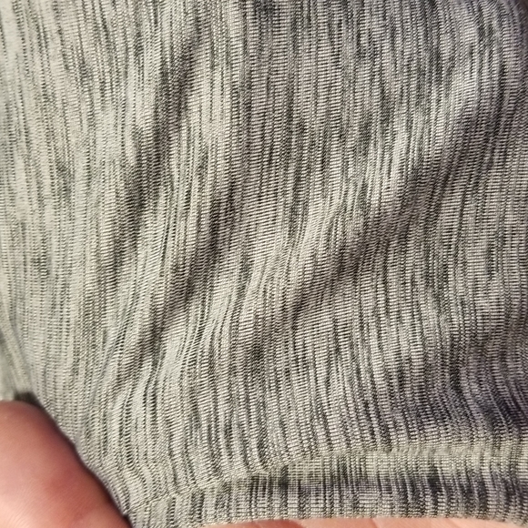 Maurices gray top. XXL. In Motion line, sporty. - Picture 5 of 5